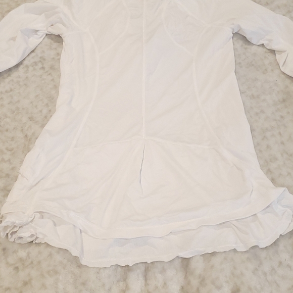 BNWOT lululemon rare longsleeve with hood - Picture 9 of 9